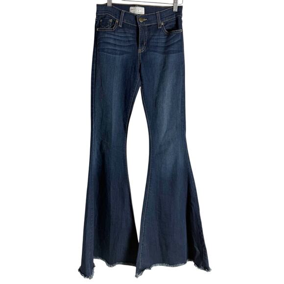 Free People Retro Bell Bottom Flare Leg Mid Rise Denim Blue Jeans Size 26 - Picture 1 of 8